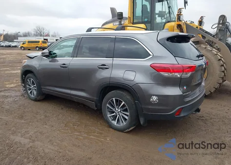 2018 Toyota Highlander Xle from USA, damaged, VIN 5TDJZRFH8JS544658